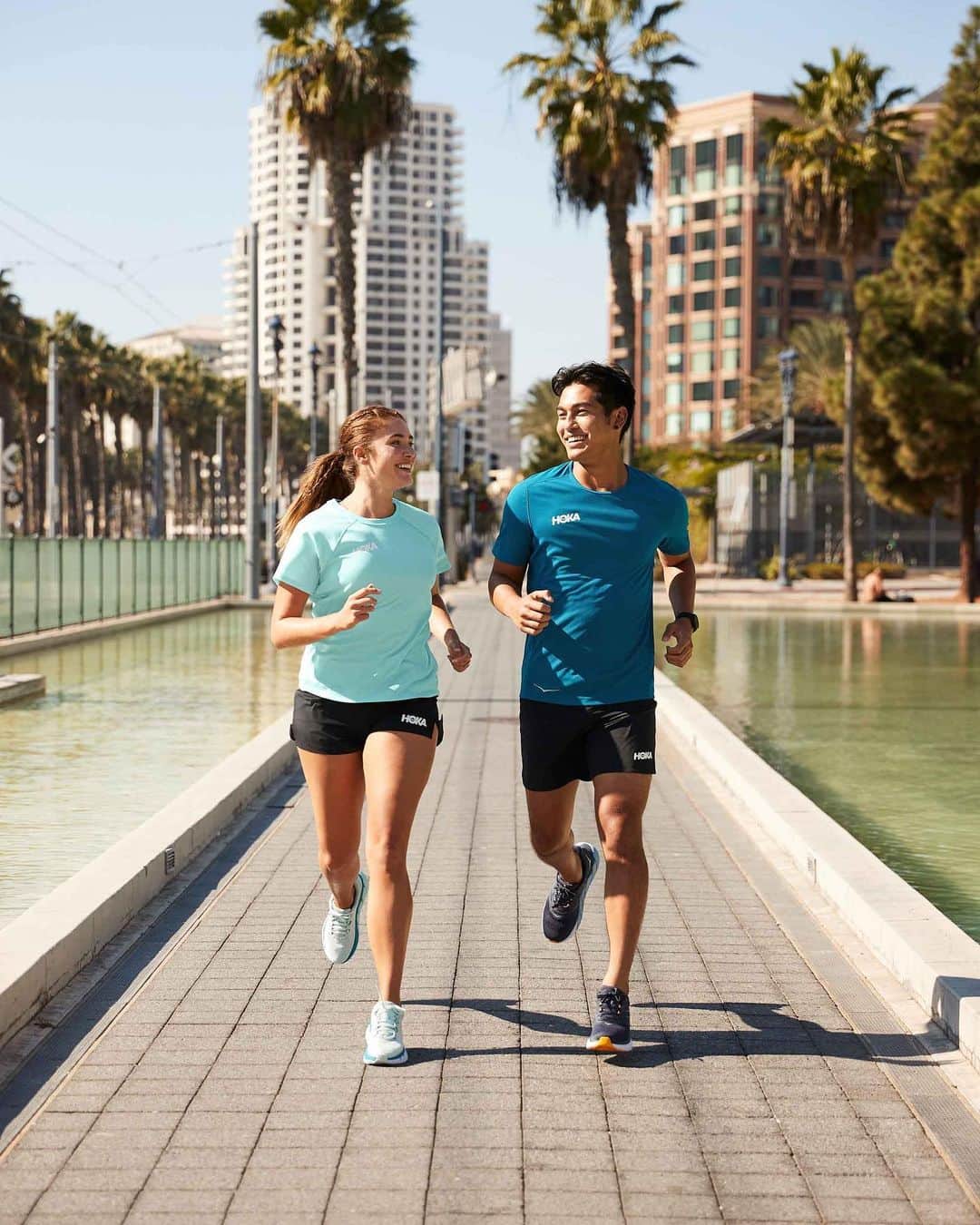 ホカオネオネのインスタグラム：「With every iteration, the Arahi and Gaviota rewrite history as a different class of stability shoes.   Designed to provide support for overpronation without adding unnecessary stiffness or weight, the Arahi 5 and Gaviota 3 deliver a soft, smooth alternative to their stability counterparts.   They both boast the seemingly contradictory combination of medical cushion and minimal weight, but the Gaviota 3 is a more plush ride with more built-in stability, while the Arahi 5 is a lighter, nimbler ride that’s still designed to prevent overpronation.   You can pre-order your pair of either (or both) today at the link in our bio. #TimeToFly」
