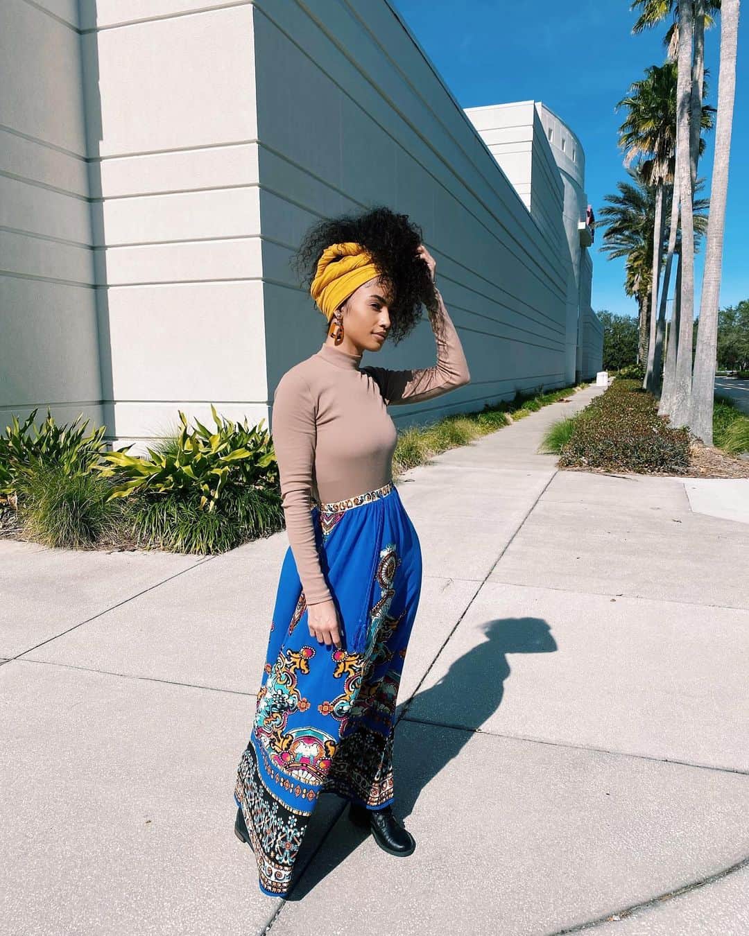ケイラ・フィリップスのインスタグラム：「Be 𝐁𝐨𝐥𝐝 for what’s right 💙」
