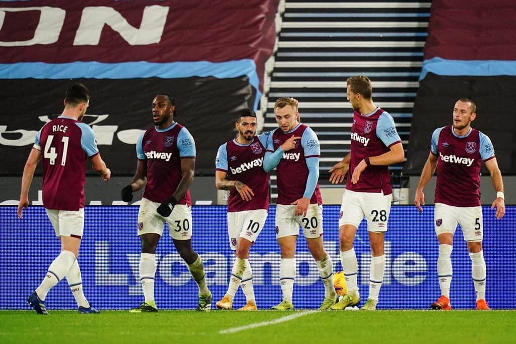 マヌエル・ランシニのインスタグラム：「Great effort boys ⚒⚒👏🏼👏🏼 +3」