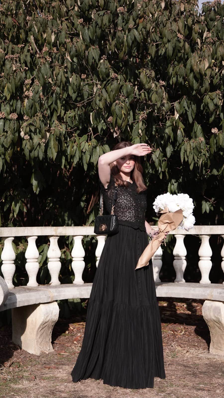 Kelsey Simoneのインスタグラム：「Le soleil @dior 🖤 PC - @liz_besanson」