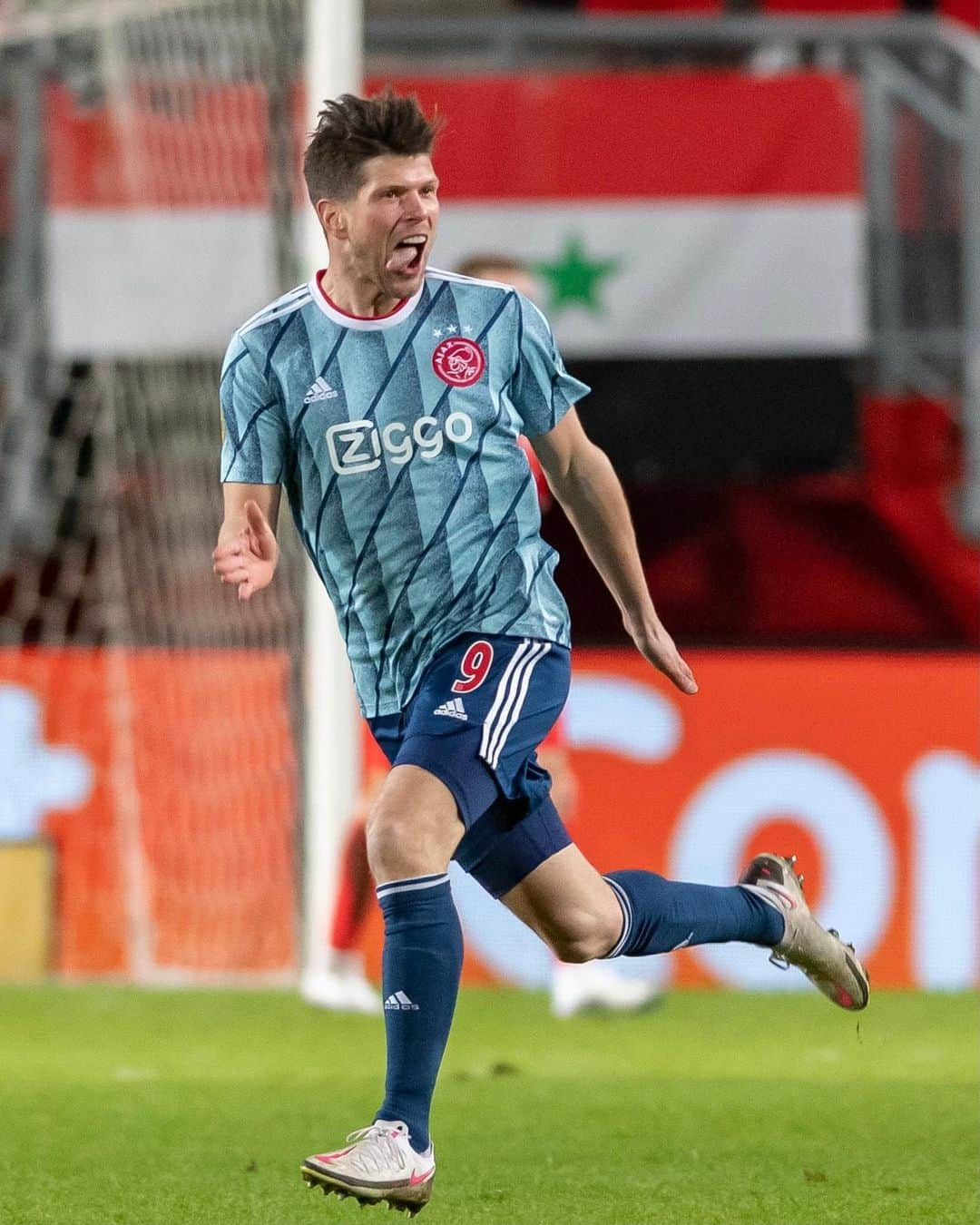 アヤックス・アムステルダムさんのインスタグラム写真 - (アヤックス・アムステルダムInstagram)「Your favourite @klaasjanhuntelaar moment❓♥️ #TheLastHunt」1月20日 5時39分 - afcajax