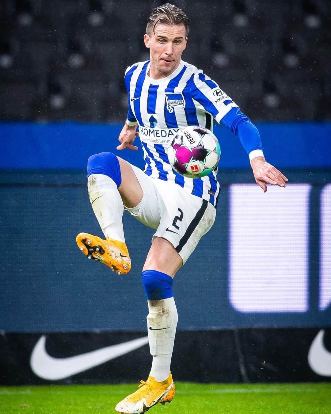 ヘルタ・ベルリンのインスタグラム：「1️⃣5️⃣0️⃣ Bundesliga-Spiele im blau-weißen Trikot! 🙏💙 @peter_lujzapekarik  . . #BSCTSG #HaHoHe #herthabsc」