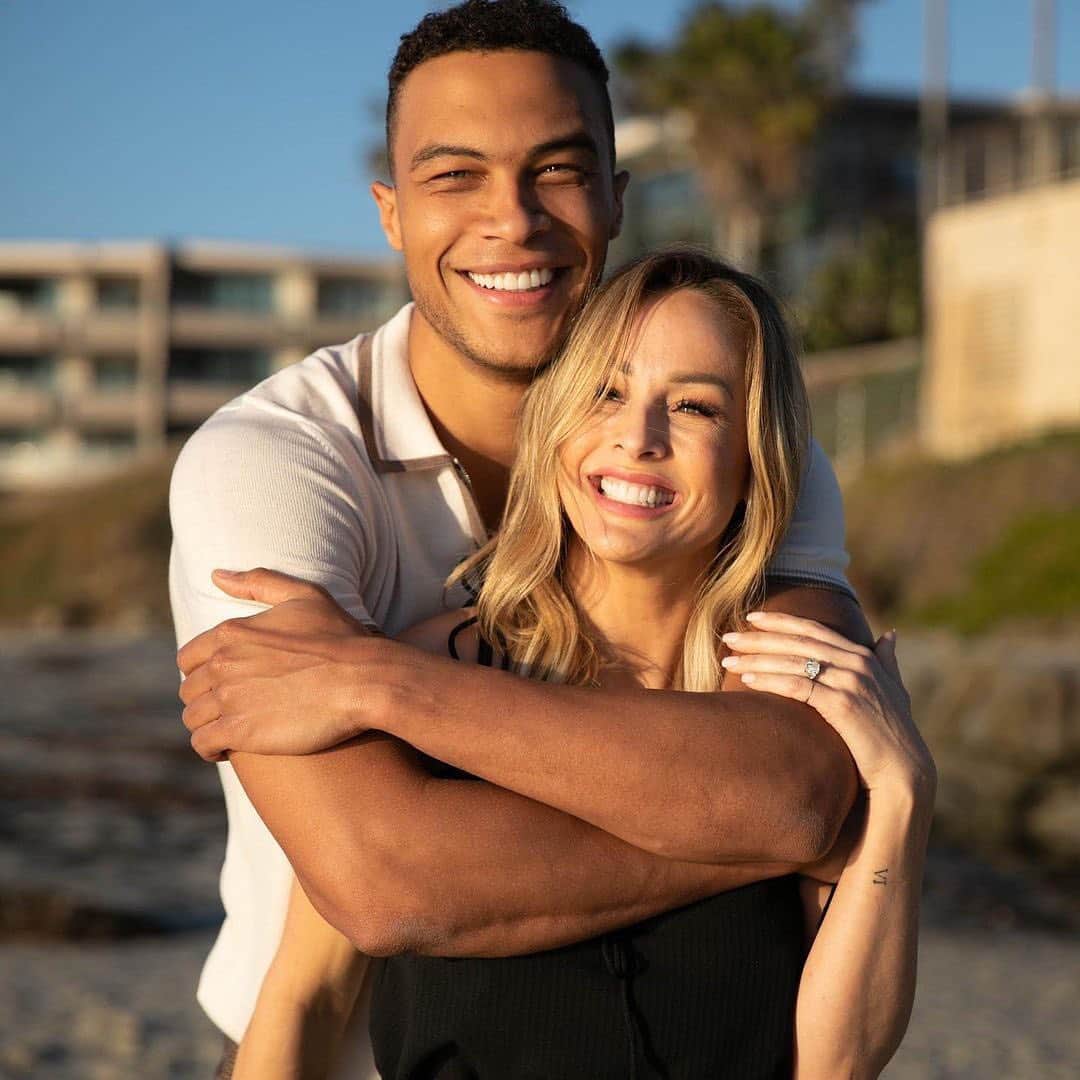 E! Onlineさんのインスタグラム写真 - (E! OnlineInstagram)「After a whirlwind romance, #TheBachelorette’s Clare Crawley and Dale Moss are taking time apart. 💔 Link in bio for why things have been “very tense” between the two. (📷: Instagram)」1月20日 5時50分 - enews