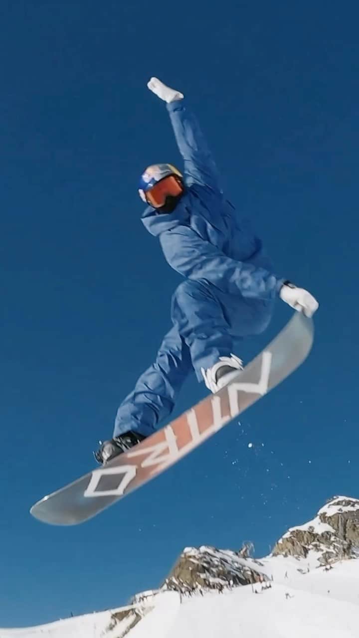 レッドブルのインスタグラム：「name @vladkhadarin's tricks, wrong answers only👇  🎥: @dave18 #redbull #givesyouwiiings #snowboard #snowboarding #slopes #tricks」