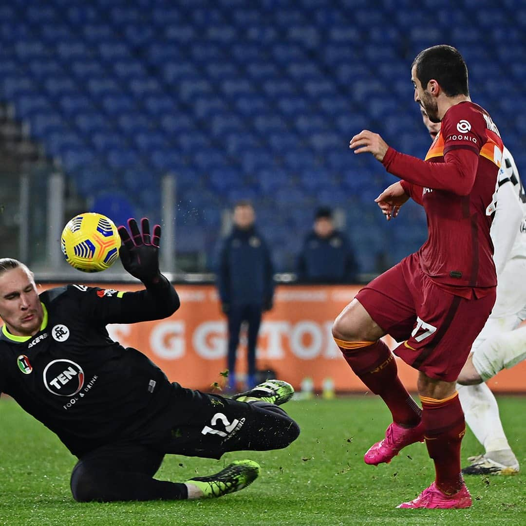 ASローマさんのインスタグラム写真 - (ASローマInstagram)「🍟 The 𝐂𝐇𝐈𝐏 of 𝐃𝐑𝐄𝐀𝐌𝐒 and we’re back level! 🙌  Bravo @micki_taryan 👏⁣ ⁣ #ASRoma #CoppaItalia #RomaSpezia」1月20日 7時07分 - officialasroma