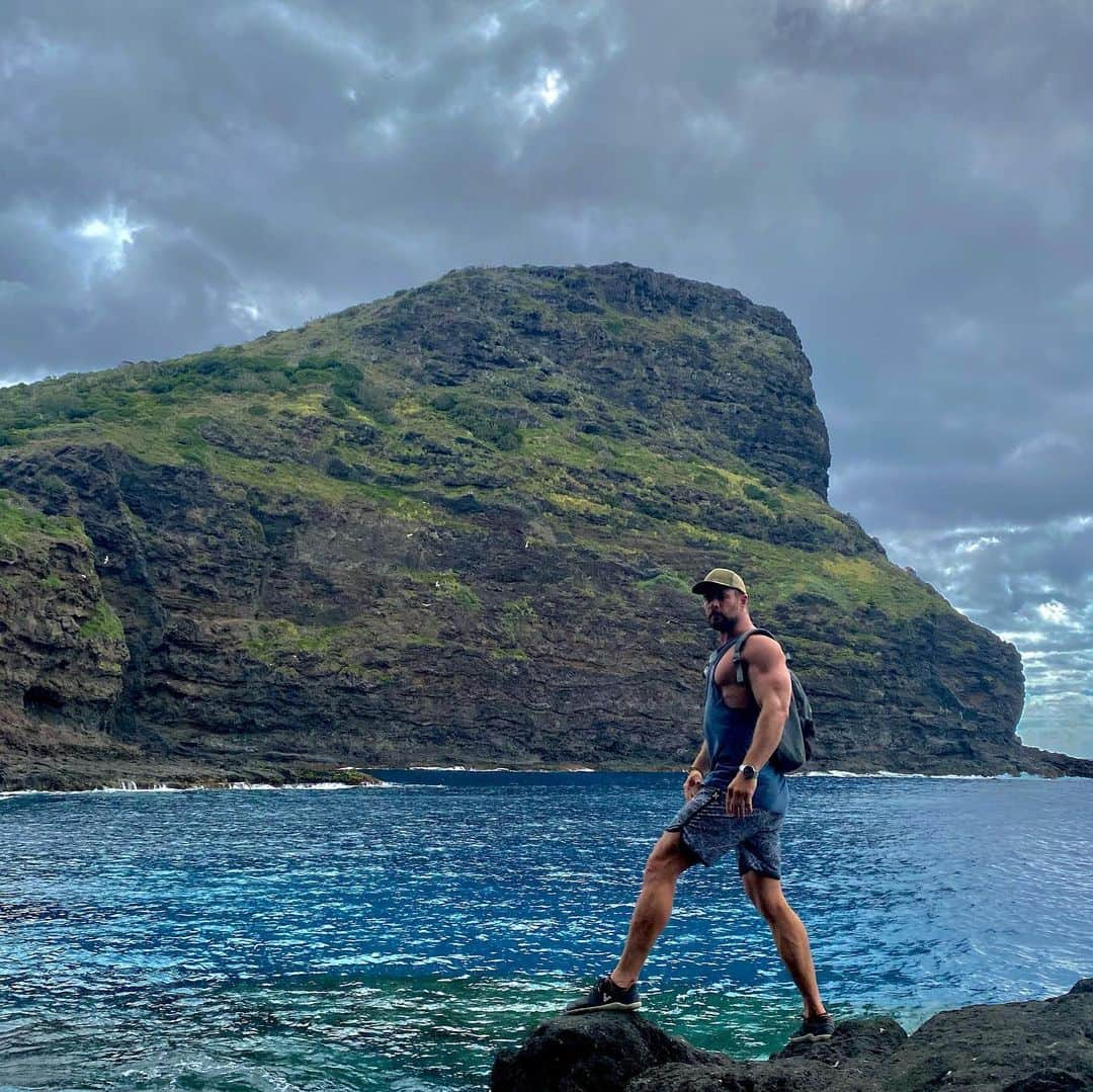 クリス・ヘムズワースさんのインスタグラム写真 - (クリス・ヘムズワースInstagram)「Great to get away for a few days to @visitlordhoweisland before starting on #thorloveandthunder this week!」1月20日 7時22分 - chrishemsworth