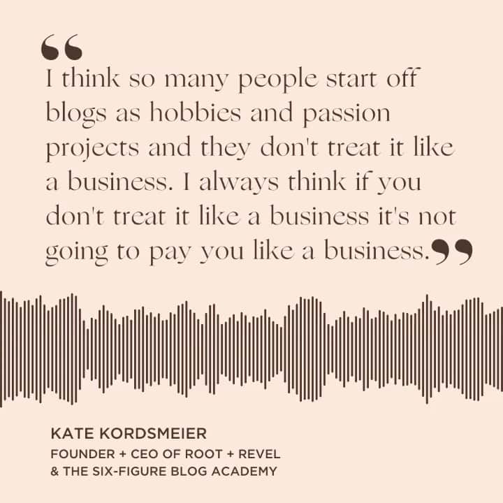 レベッカミンコフのインスタグラム：「Kate Kordsmeier of Root + Revel and the Six-Figure Blog Academy is here to share how working for yourself as a blogger can still be extremely lucrative in 2021, and the best ways to position yourself and your blog so that you’re able to earn passive income, even if you don’t have a huge social media following. Learn multiple ways to monetize a blog, and even how to earn six figures from the comfort of your own home office – or couch!」