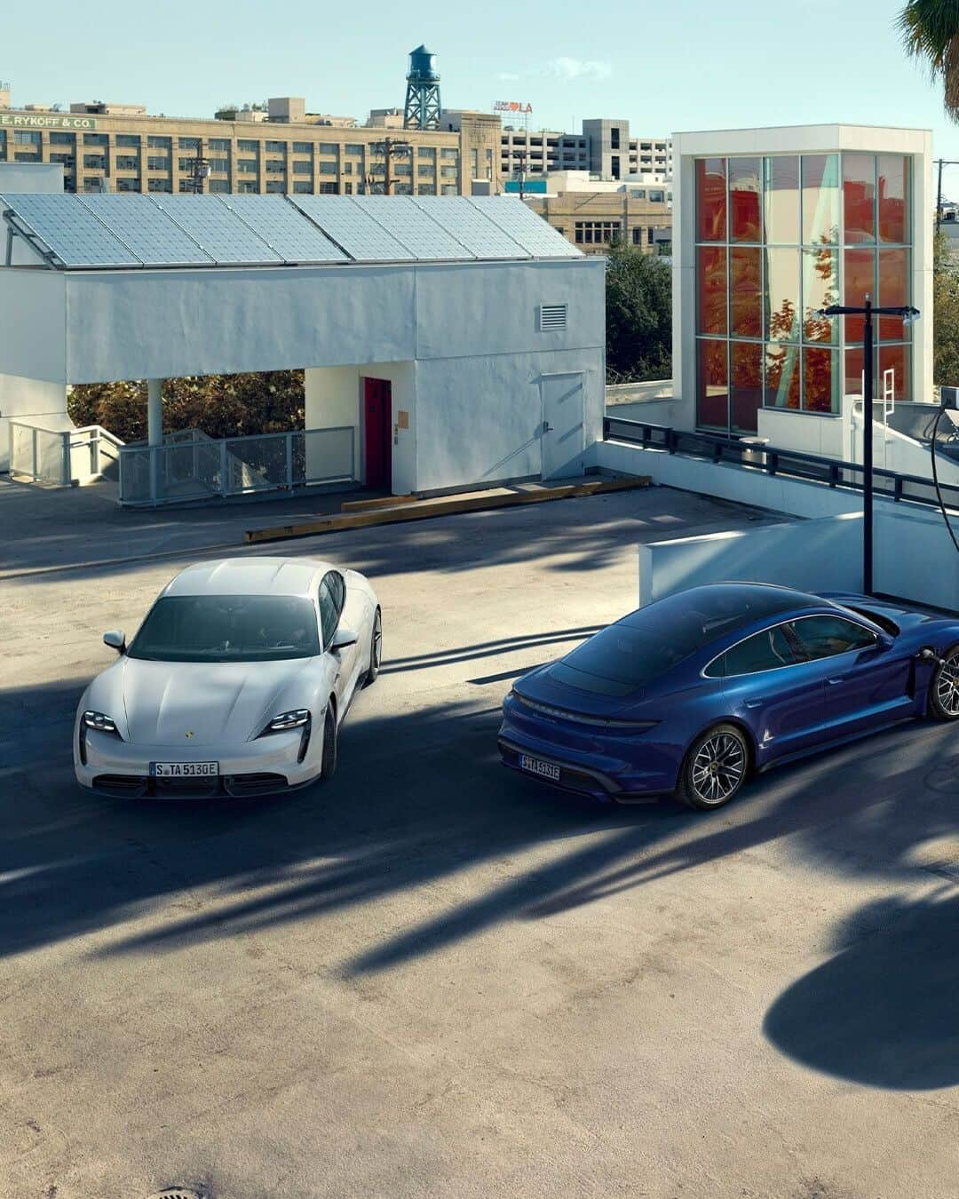 Porscheさんのインスタグラム写真 - (PorscheInstagram)「Electric dreams surge - introducing the new rear-wheel drive Taycan, pulling up alongside the Taycan Turbo S, Taycan Turbo and Taycan 4S. Welcome to the family. #Porsche #Taycan __ Taycan product line: Electricity consumption combined 28,7 – 26,2 kWh/100 km; CO2 emissions combined: 0 g/km. Taycan: Electricity consumption combined 28,0 kWh/100 km; CO2 emissions combined: 0 g/km. Taycan with Performance Battery Plus: Electricity consumption combined 28,7 kWh/100 km; CO2 emissions combined: 0 g/km  https://porsche.click/DAT-Leitfaden  Status: 01/2021」1月20日 8時01分 - porsche