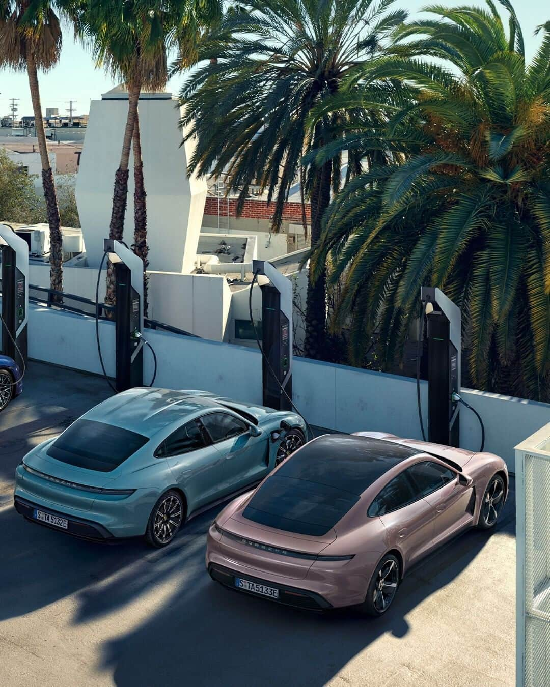 Porscheさんのインスタグラム写真 - (PorscheInstagram)「Electric dreams surge - introducing the new rear-wheel drive Taycan, pulling up alongside the Taycan Turbo S, Taycan Turbo and Taycan 4S. Welcome to the family. #Porsche #Taycan __ Taycan product line: Electricity consumption combined 28,7 – 26,2 kWh/100 km; CO2 emissions combined: 0 g/km. Taycan: Electricity consumption combined 28,0 kWh/100 km; CO2 emissions combined: 0 g/km. Taycan with Performance Battery Plus: Electricity consumption combined 28,7 kWh/100 km; CO2 emissions combined: 0 g/km  https://porsche.click/DAT-Leitfaden  Status: 01/2021」1月20日 8時01分 - porsche