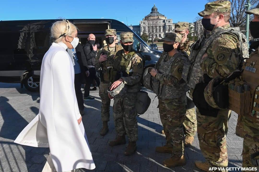 ABC Newsさんのインスタグラム写真 - (ABC NewsInstagram)「Lady Gaga greets National Guard troops as she leaves the U.S. Capitol building after rehearsing for the inauguration of President-elect Joe Biden.」1月20日 8時02分 - abcnews