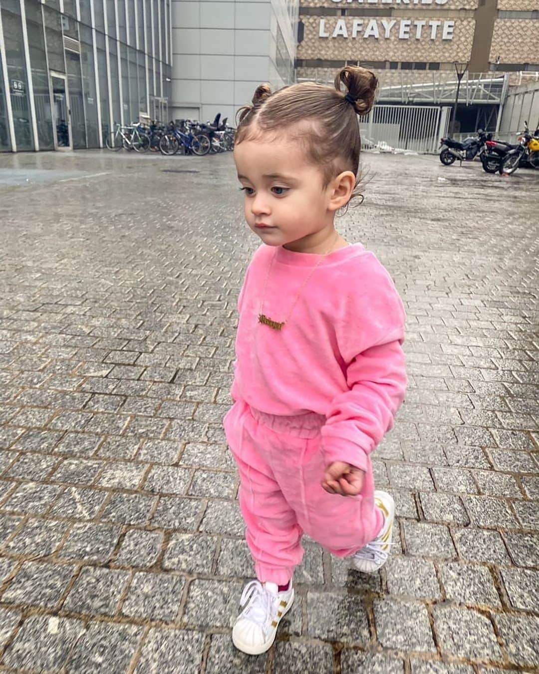 Kidz Fashionのインスタグラム：「💗By @baby.auroraaa #kidzfashion」