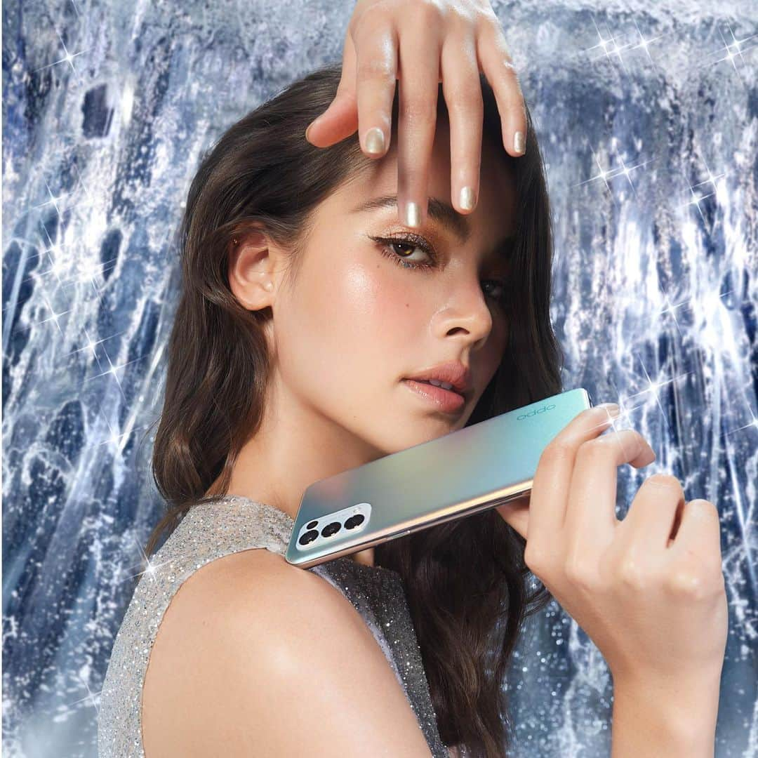 ウッラサヤー・セパーバンさんのインスタグラム写真 - (ウッラサヤー・セパーバンInstagram)「🧚🏼✨ OPPO Reno 5 Series 5G สมาร์ทโฟนดีไซน์สวยโดดเด่นด้วยตัวเครื่องที่สามารถให้เฉดสีได้ถึง พันสีในเครื่องเดียว #OPPOReno5Series5G #PictureLifeTogether」1月20日 8時31分 - urassayas