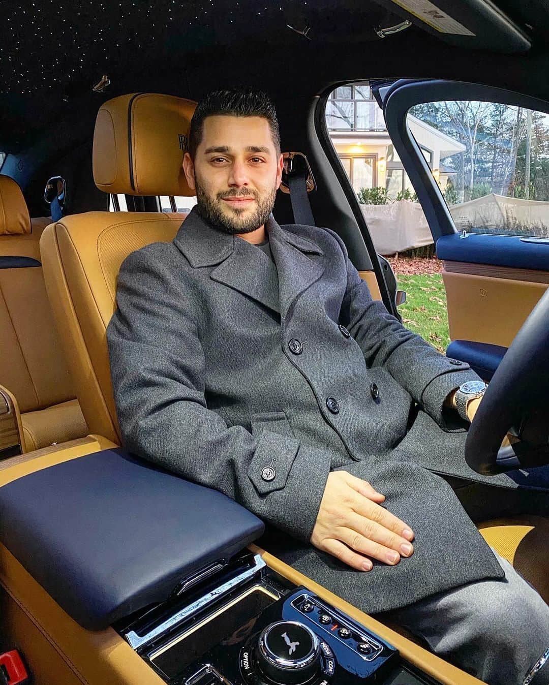 Style Fashion Luxuryのインスタグラム：「Rolls Royce Life @michaellmaddaloni 🔥」