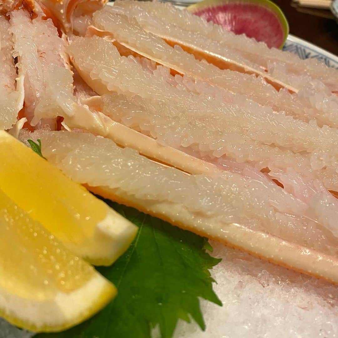 神木まほろのインスタグラム：「🦀いさご家🐎  #蟹 #蟹味噌 #白子 #馬刺し #冬の味覚 #六本木 #六本木グルメ #roppongi #japan_of_insta #crab #飯テログラム   🐥Twitterもフォローしてね▶︎▶︎▶︎@kamikimahoro」