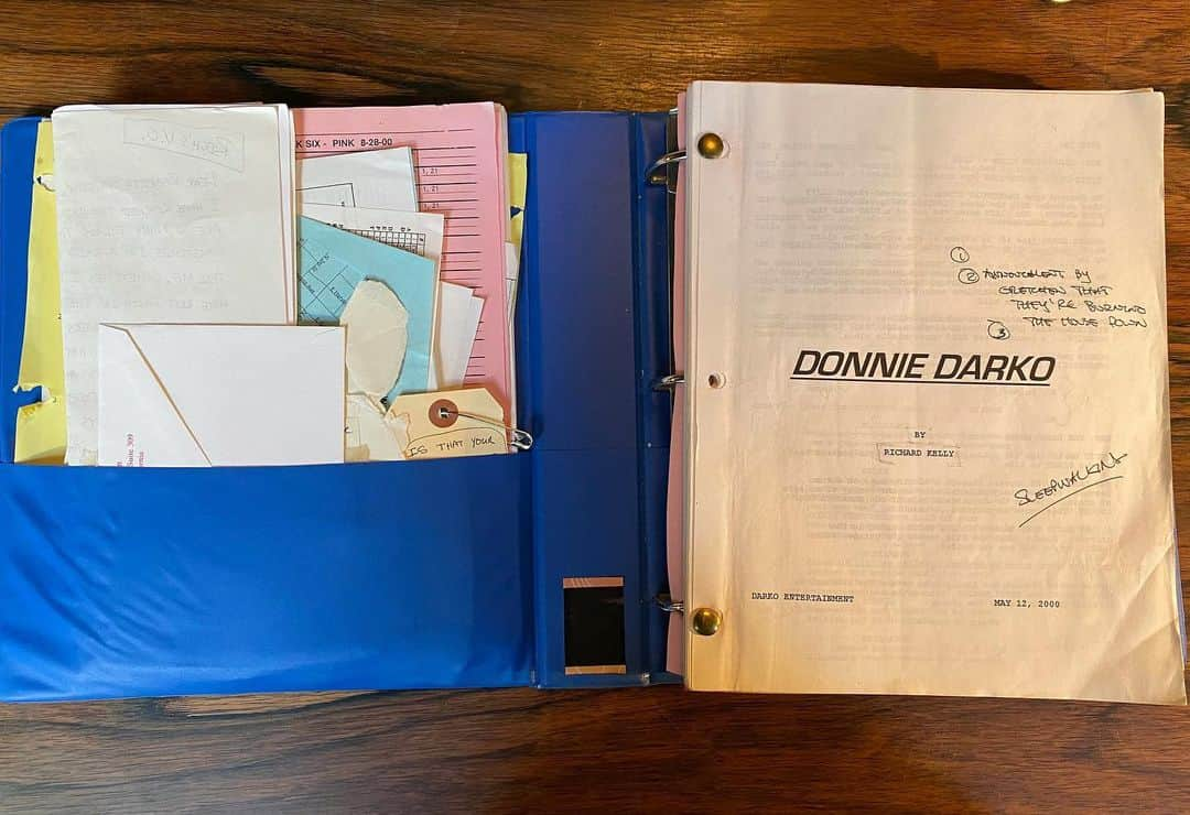 ジェイク・ジレンホールのインスタグラム：「Pulled out my script and some artifacts from Donnie Darko... It was released 20 years ago today. It’s a film that changed my life and my career and it’s been unreal to watch this story find afterlives with new audiences and new generations, and yet, what Donnie said to Roberta Sparrow is still true: “there is so much to look forward to.” Thank you to all the fans who’ve come up to me over the years with that confused look on their faces and asked me: ‘what the f**k is Donnie Darko about??’ Happy 20th Donnie! Let’s keep confusing people. Here’s to 20 more.」