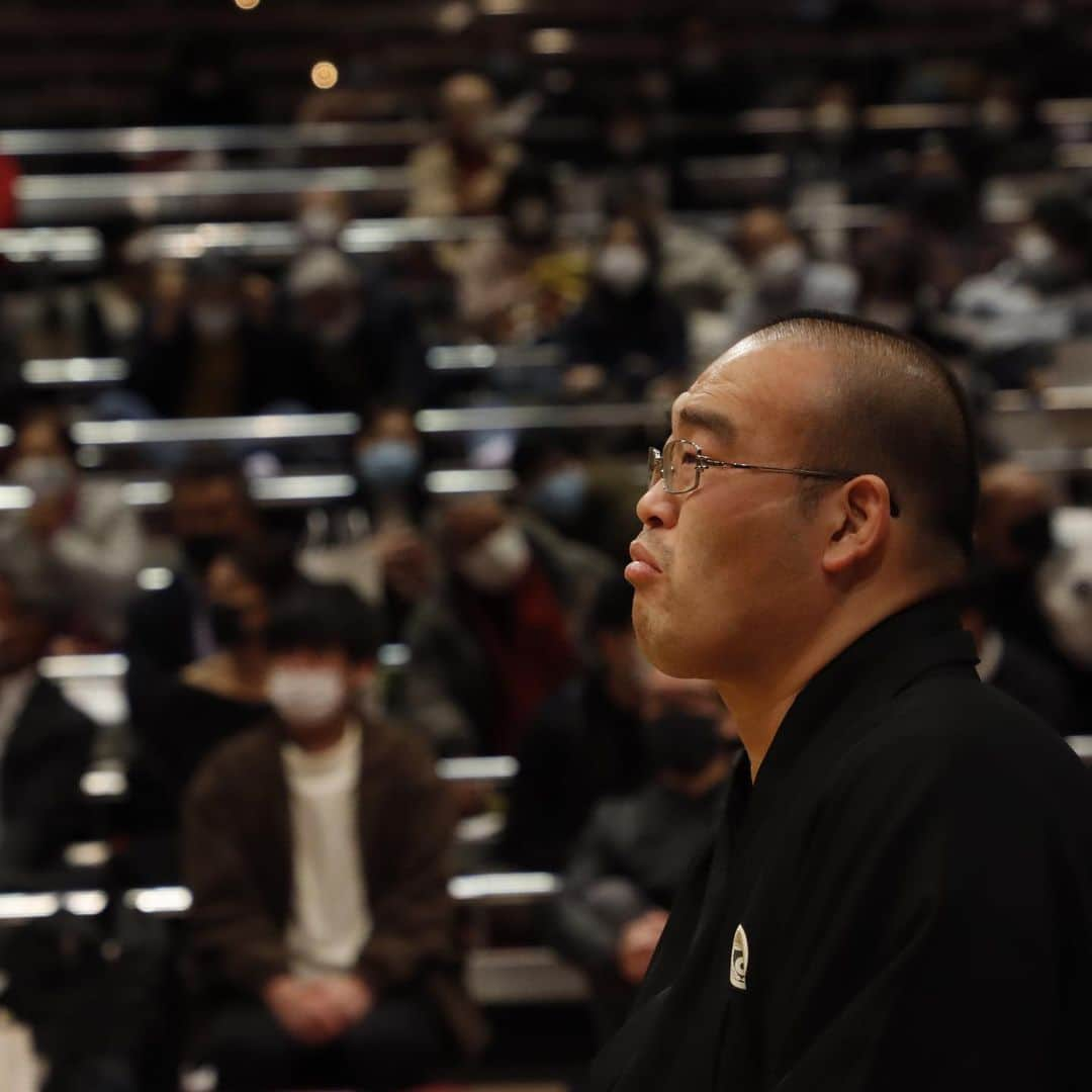 日本相撲協会さんのインスタグラム写真 - (日本相撲協会Instagram)「大相撲一月場所 十一日目  大栄翔が2敗。正代が並びます。3敗で朝乃山、明生が追います。  @sumokyokai  #大相撲 #sumo #相撲 #力士 #お相撲さん #japanphoto #sumowrestlers #japanculture  #一月場所 #1月場所 #初場所 #東京 #阿武咲 #正代 #隠岐の海 #朝乃山 #隆の勝 #照ノ富士 #北勝富士 #東関親方」1月20日 19時06分 - sumokyokai