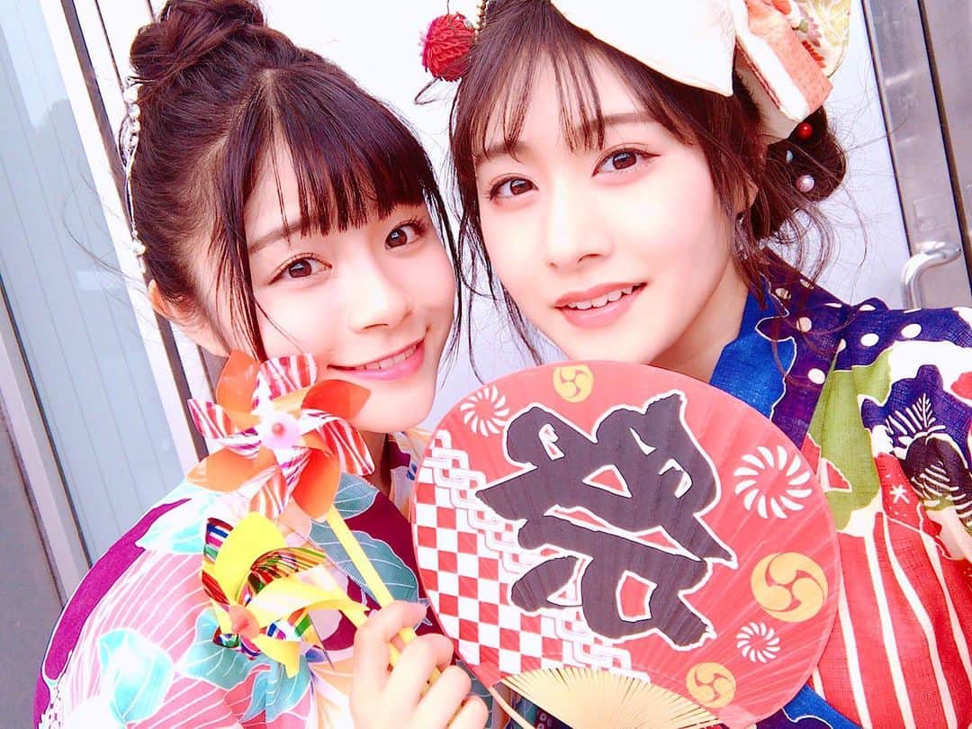 加藤美南のインスタグラム：「れいな😊 れいにゃーといえば、と聞かれるとどこをとってもレベルが高いところばかりで誰よりも多くの才能を持っているメンバーっていつも思ってました☺️ 一番、努力してるところを見せずに自分と向き合っているところだったり、ステージへの想い、とにかく熱い想いを秘めてるところが凄く好きで魅力的だなって思って見てました＾＾ これからもずっとずっとずっと応援したい📣 頑張れいにゃー🥰🥰」