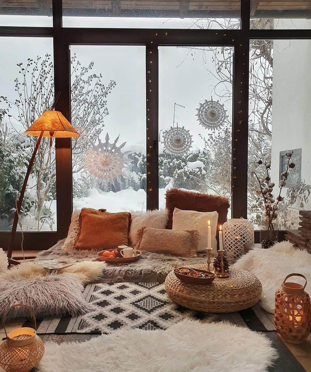 のインスタグラム：「Waking up to this view 🖼 ❄️ priceless by @s.u.s.a.p」