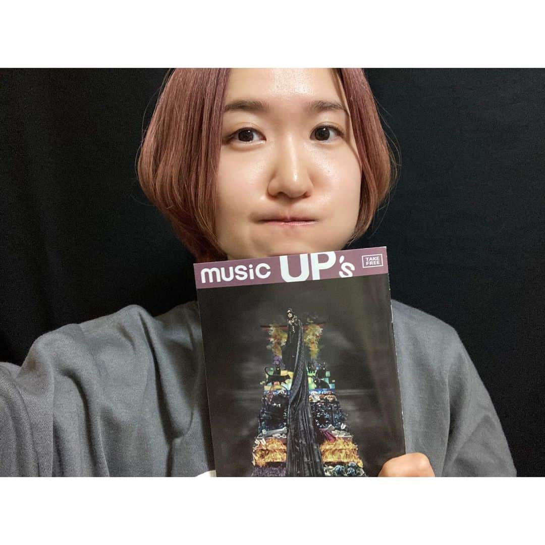 下舘夏希さんのインスタグラム写真 - (下舘夏希Instagram)「フリーマガジン「music UP's」 MUSIC SUPPORTERSに下舘夏希記事載せていただいてます♥️ このページに最近1番気になって聴いていた小林私さん。 以前ネット番組で紹介させて頂いたみねこ美根ちゃん。 記事も！ お二方もめちゃくちゃかっこいいので神ページです。 #musicUPs #OKmusic #小林私 #みねこ美根 #下舘夏希 #ダテシモ #インタビュー #インタビュー記事 #シンガーソングライター #pop #rock #インディーズ #音楽 #音楽雑誌 #music」1月20日 19時38分 - dateshimo