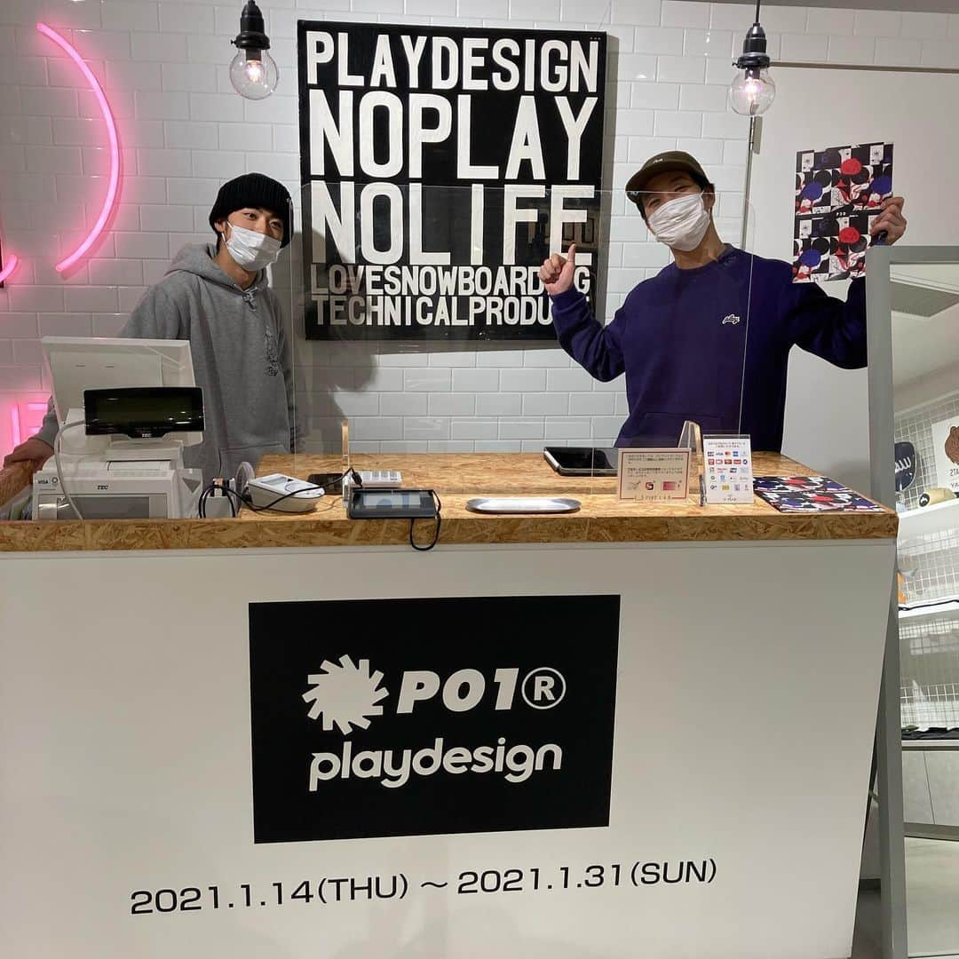 中島ヒロトさんのインスタグラム写真 - (中島ヒロトInstagram)「POPUP STORE  @p01_playdesign  @playdesign_minamistore  @hep_five   1月31日まで、HEP FIVEのB1Fにて。 ほぼ今のフルラインナップ。ぜひ。  #playdesign  #noplaynolife  #hepfive  #workdaysbecameplaydays   HEP FIVEの営業にあたっては、新型コロナウイルス感染拡大の予防のため、以下の取り組みを行います。 お客様にはご不便をおかけいたしますが、ご理解ご協力賜りますようお願い申し上げます。  ■施設内における感染拡大予防の取り組み ・従業員の検温など体調管理 ・従業員の手洗いやマスク着用の励行 ・施設内の積極的な換気 ・施設内の清掃・除菌の強化 ・施設内における除菌液の設置 ■お客様へのお願い ・施設内ではマスク着用をお願いいたします。 ・体調のすぐれないお客様のご来館はご遠慮願います。 ・一定の滞留人数を超えた場合、入館制限を行う可能性があります。 ・1F正面エントランスを入口専用、その他出入口を出口専用とさせていただく場合がございます。 　なお、B2Fエスカレーターはご自由に出入りいただけます。 ・施設内ではほかのお客様との距離を確保願います。 ・ジェットタオルの使用を中止させていただきます。 ・ベビーカーの貸出を中止させていただきます。」1月20日 19時48分 - djhirotonakajima