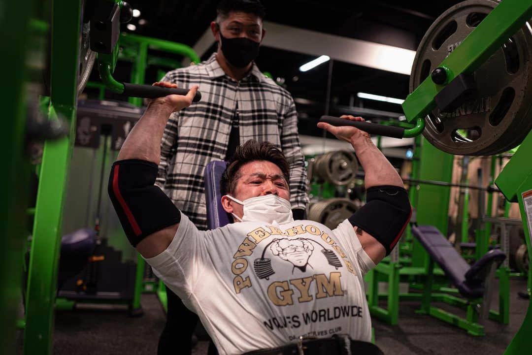湯浅幸大さんのインスタグラム写真 - (湯浅幸大Instagram)「@ryo_fitness_jp と肩トレ！ 良い刺激をありがとう👍」1月20日 20時18分 - kingyuasa