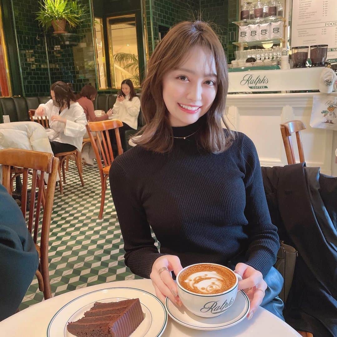 みうらうみさんのインスタグラム写真 - (みうらうみInstagram)「久々にカフェした☕️ . カフェは何時間でもできる🧸 . . #カフェ巡り #カフェ #東京カフェ #ralphlaurencafe」1月20日 20時12分 - miuraumi1207