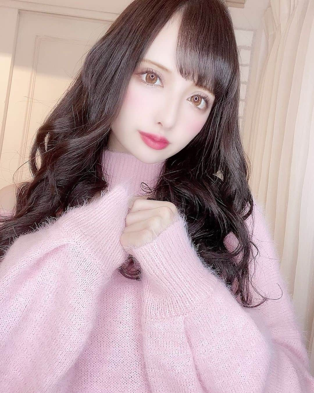 大木玲奈のインスタグラム：「エリーツいってきました👼✨ . カラーとトリートメントとカットしてもらいました꒰(๑´•.̫ • `๑)꒱さらさら . よねさんありがとうございました❤️」