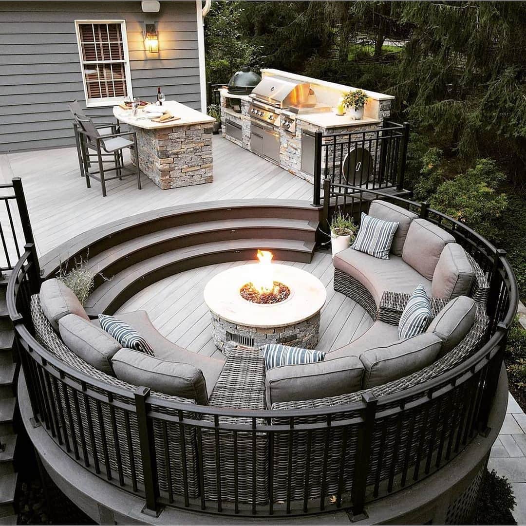 さんのインスタグラム写真 - (Instagram)「I’m so ready for summer! Are you?? @deckremodelers」1月20日 11時48分 - inspire_me_home_decor