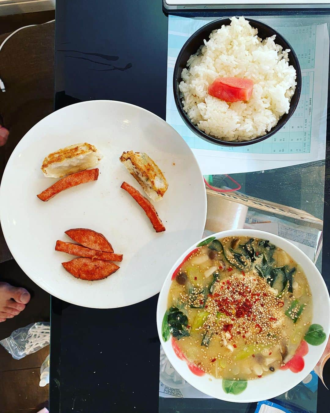 初恋タローさんのインスタグラム写真 - (初恋タローInstagram)「朝顔ご飯。  #ほっこり顔 #朝ご飯 #8時だな #いや9時まで」1月20日 11時51分 - hatsukoitarooooo