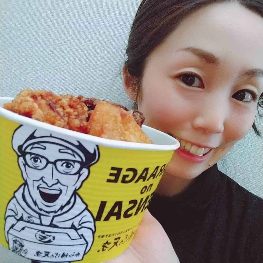 のインスタグラム：「唐揚げ大好き🥰  #唐揚げ大好き #鶏むね肉大好き #クリスマスパック #一人で唐揚げ10個食べたよ 🤤 #から揚げの天才 #ローソン #からあげクン #からあげクンクリスタルソルト味 #セーラームーン #悠木あやね #AyaneYuki #YukiAyane #カプセルエージェンシー #capsuleagency #AV女優 #セクシー女優 #アダルト女優 #女優 #モデル #asiangirls #asiandoll #asianbeauty #asiansexy #japanese #japanesegirl #japanesegirls #model #nudemodel #fashionstyle」