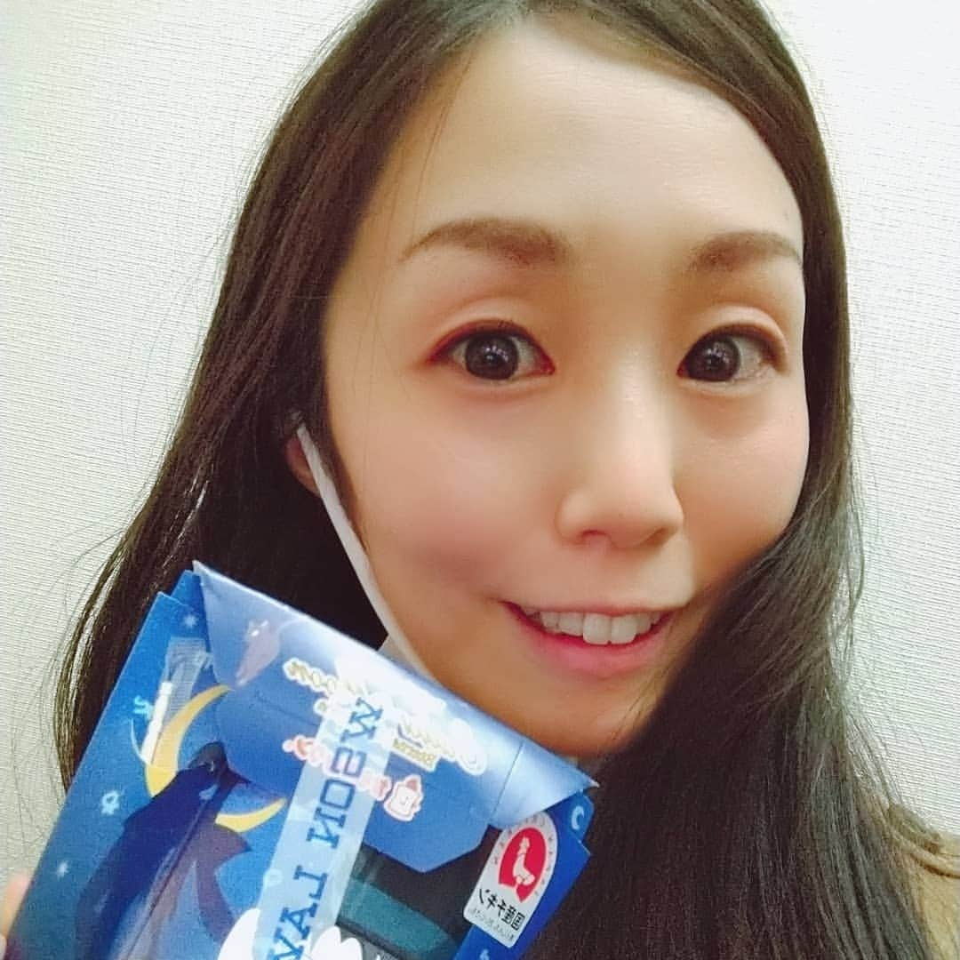 悠木あやねさんのインスタグラム写真 - (悠木あやねInstagram)「唐揚げ大好き🥰  #唐揚げ大好き #鶏むね肉大好き #クリスマスパック #一人で唐揚げ10個食べたよ 🤤 #から揚げの天才 #ローソン #からあげクン #からあげクンクリスタルソルト味 #セーラームーン #悠木あやね #AyaneYuki #YukiAyane #カプセルエージェンシー #capsuleagency #AV女優 #セクシー女優 #アダルト女優 #女優 #モデル #asiangirls #asiandoll #asianbeauty #asiansexy #japanese #japanesegirl #japanesegirls #model #nudemodel #fashionstyle」1月20日 12時01分 - yukiayane0926