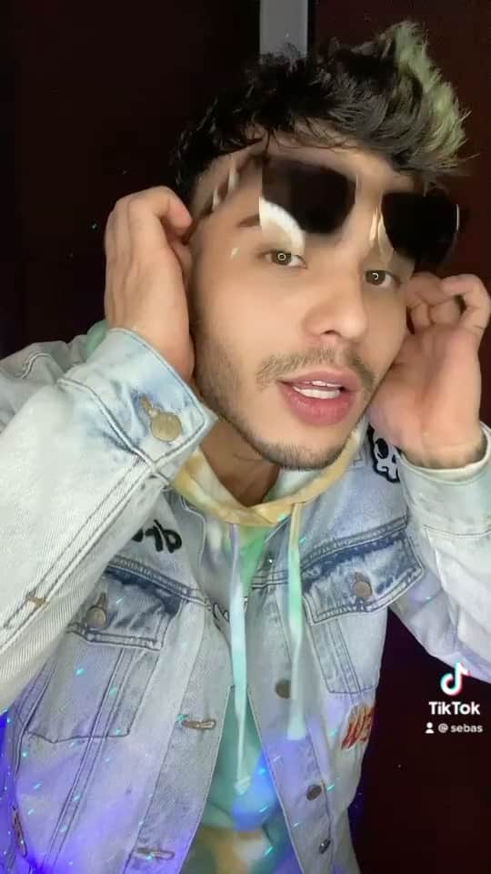 Sebastián Villalobosのインスタグラム：「Balenciaga, Gucci, Prada 🥵✨」