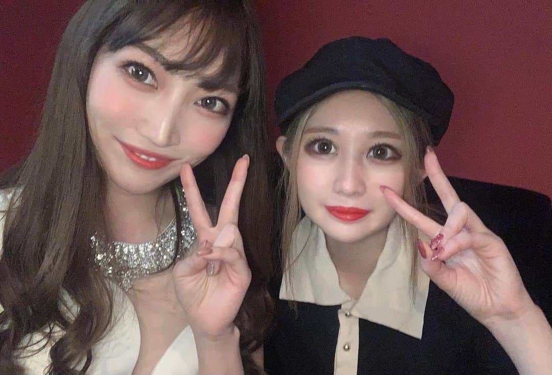 黒魅きららのインスタグラム：「痩せたいのはモテたいからと常に綺麗でいたいからなんだけど、今好きな人いないからあまりダイエット頑張れないwww いつ素敵な人に出会えるかなんてわからないから痩せとこう🥺💓 おすすめのダイエット法あったら教えてください🤞  今朝はチョリソーとサンドイッチを食べたよお🥪 自炊に変えよう！  #歌舞伎町 #新宿 #キャバクラ #キャバ嬢 #歌舞伎町キャバ嬢 #ベネ #ベネ東京 #ベネ東京新宿 #ベネチアン #venet #venettokyo #六本木 #中洲 #ラウンジ #シャンパン #合法ロリ #ロリ巨乳 #ロリギャル #金髪 #ミルクティーベージュ #水商売 #夜職 #区役所通り #マツエク #カラコン #スカルプネイル #恋してないと痩せない属性　#きらぽよしか勝たん　#スイーツ好きな人と繋がりたい #コーヒー好きな人と繋がりたい」