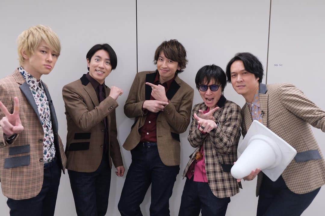 関ジャニ さんのインスタグラム写真 関ジャニ Instagram ２０２１年関ジャム初収録 関ジャム 初収録 初の関ジャニ回 ５人揃った 謎の指差し ボケきれてない丸のポール 白さが増したのは気のせい 奇跡のアラフォー 美白 化粧水のcm 待ってます