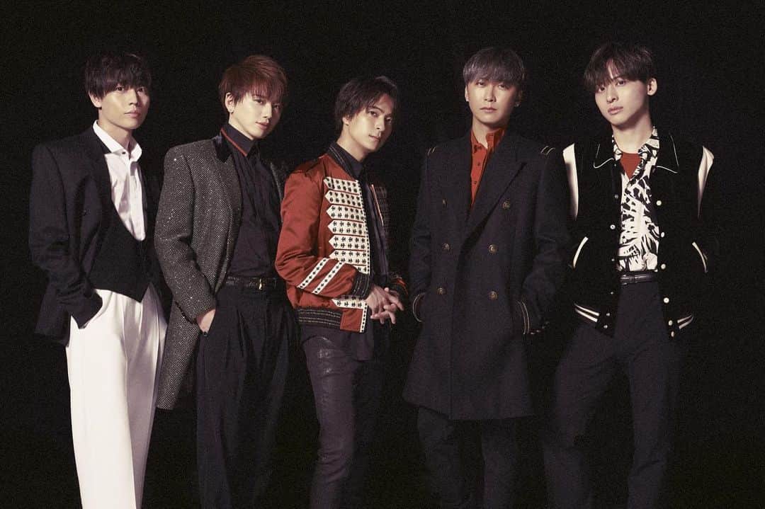 Da-iCEのインスタグラム：「*  New Release!!   Da-iCE 6th Album「SiX」 いよいよ本日発売です！  #Da_iCE #SiX」