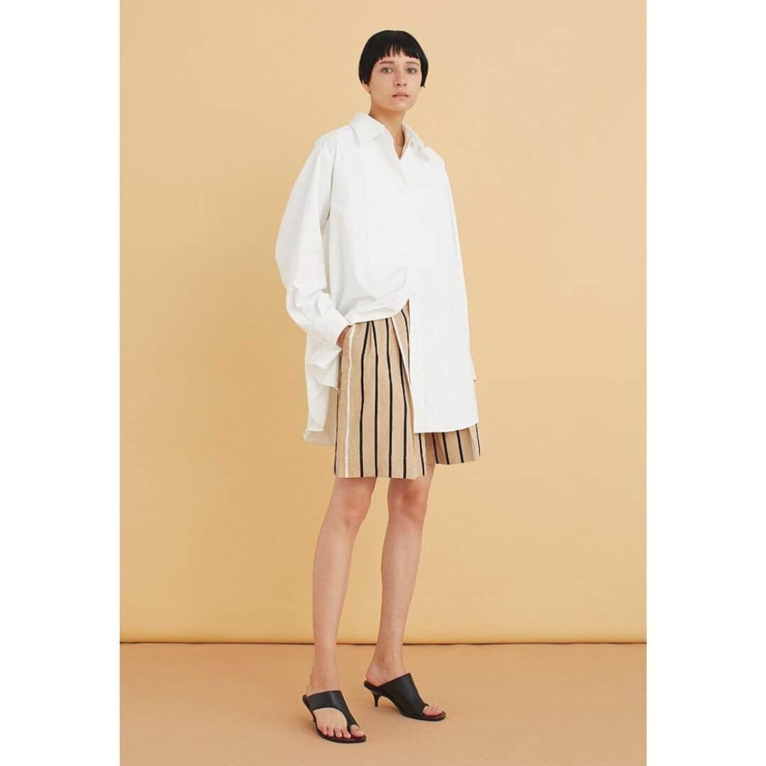 STRIPE DEPARTMENTさんのインスタグラム写真 - (STRIPE DEPARTMENTInstagram)「いつもインスタグラムをご覧の方に、お得な情報をお届け！﻿  /////////////////////////////////////////////////////////////////////////////////////////////// 2021年春夏アイテムの予約アイテム全品ポイント10倍 【2021 SPRING & SUMMER PRE ORDER】は 1月27日（水）11:59まで 🔗 プロフィールURLからチェックしてみてください。  @stripedepartment 👈tap ///////////////////////////////////////////////////////////////////////////////////////////////  2021年春夏、デザイナーズブランドの新作が続々と入荷中！  【venit（ヴェニット）】  "女性らしくモードなデイリーウェア" 同じ糸でつながる、世代を越えてつながる。 この一着への愛着が永遠に続きますように  上質素材に、女性の華やかさやチャーミングな一面をちりばめたデイリーウェアが表情までも美しくする、なにげない今日を特別に変える。  #ストデパwomen #ストデパ #ストライプデパートメント #stripedepartment #venit #ヴェニット #21ss #2021ss #newarrivals #新作 #collection #お買い得情報 #ポイントアップ」1月20日 12時38分 - stripedepartment