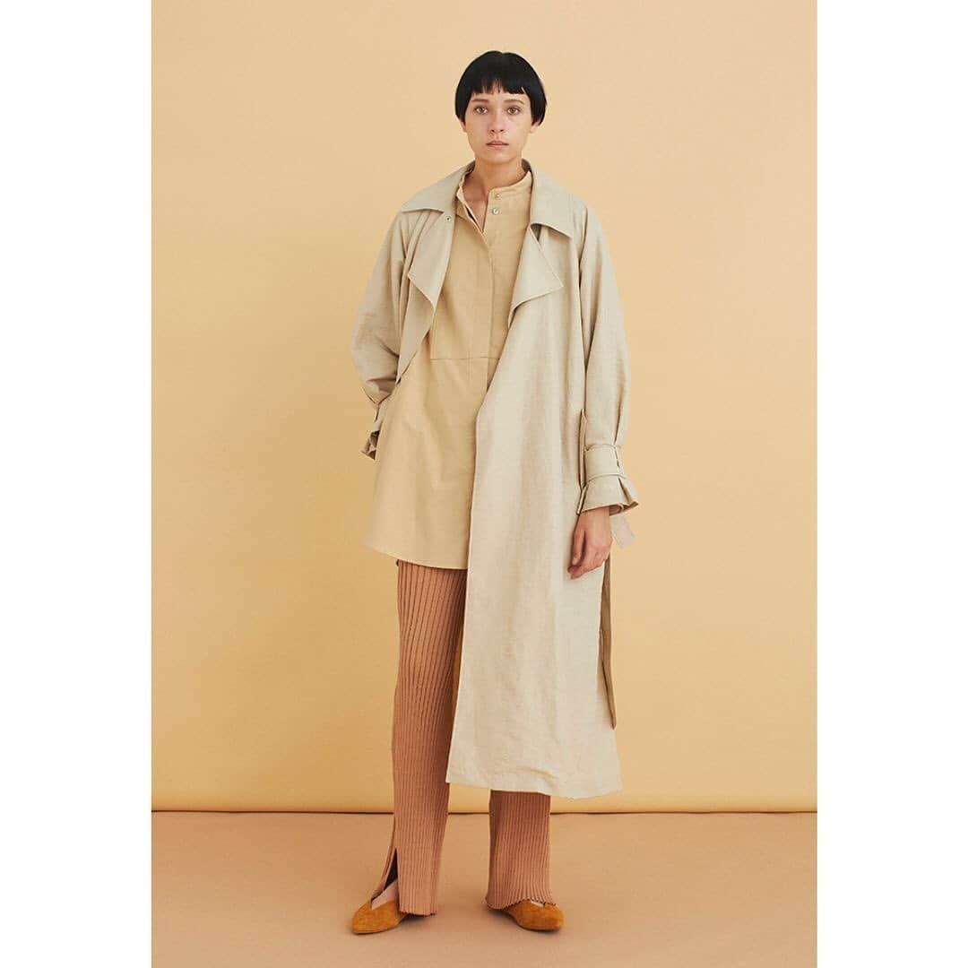 STRIPE DEPARTMENTさんのインスタグラム写真 - (STRIPE DEPARTMENTInstagram)「いつもインスタグラムをご覧の方に、お得な情報をお届け！﻿  /////////////////////////////////////////////////////////////////////////////////////////////// 2021年春夏アイテムの予約アイテム全品ポイント10倍 【2021 SPRING & SUMMER PRE ORDER】は 1月27日（水）11:59まで 🔗 プロフィールURLからチェックしてみてください。  @stripedepartment 👈tap ///////////////////////////////////////////////////////////////////////////////////////////////  2021年春夏、デザイナーズブランドの新作が続々と入荷中！  【venit（ヴェニット）】  "女性らしくモードなデイリーウェア" 同じ糸でつながる、世代を越えてつながる。 この一着への愛着が永遠に続きますように  上質素材に、女性の華やかさやチャーミングな一面をちりばめたデイリーウェアが表情までも美しくする、なにげない今日を特別に変える。  #ストデパwomen #ストデパ #ストライプデパートメント #stripedepartment #venit #ヴェニット #21ss #2021ss #newarrivals #新作 #collection #お買い得情報 #ポイントアップ」1月20日 12時38分 - stripedepartment