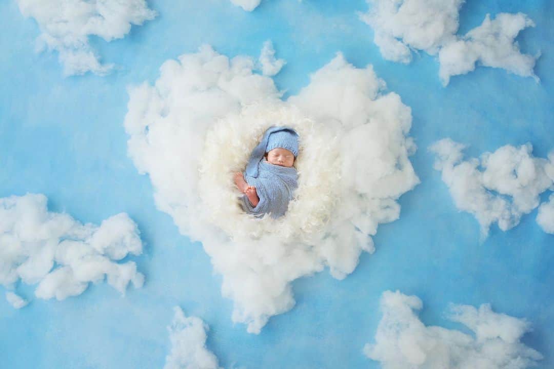 丹羽真由実のインスタグラム：「. newborn photo☁️ 素敵に撮っていただきました✨ お気に入りをいくつかUPしますね！  #newbornphotography」