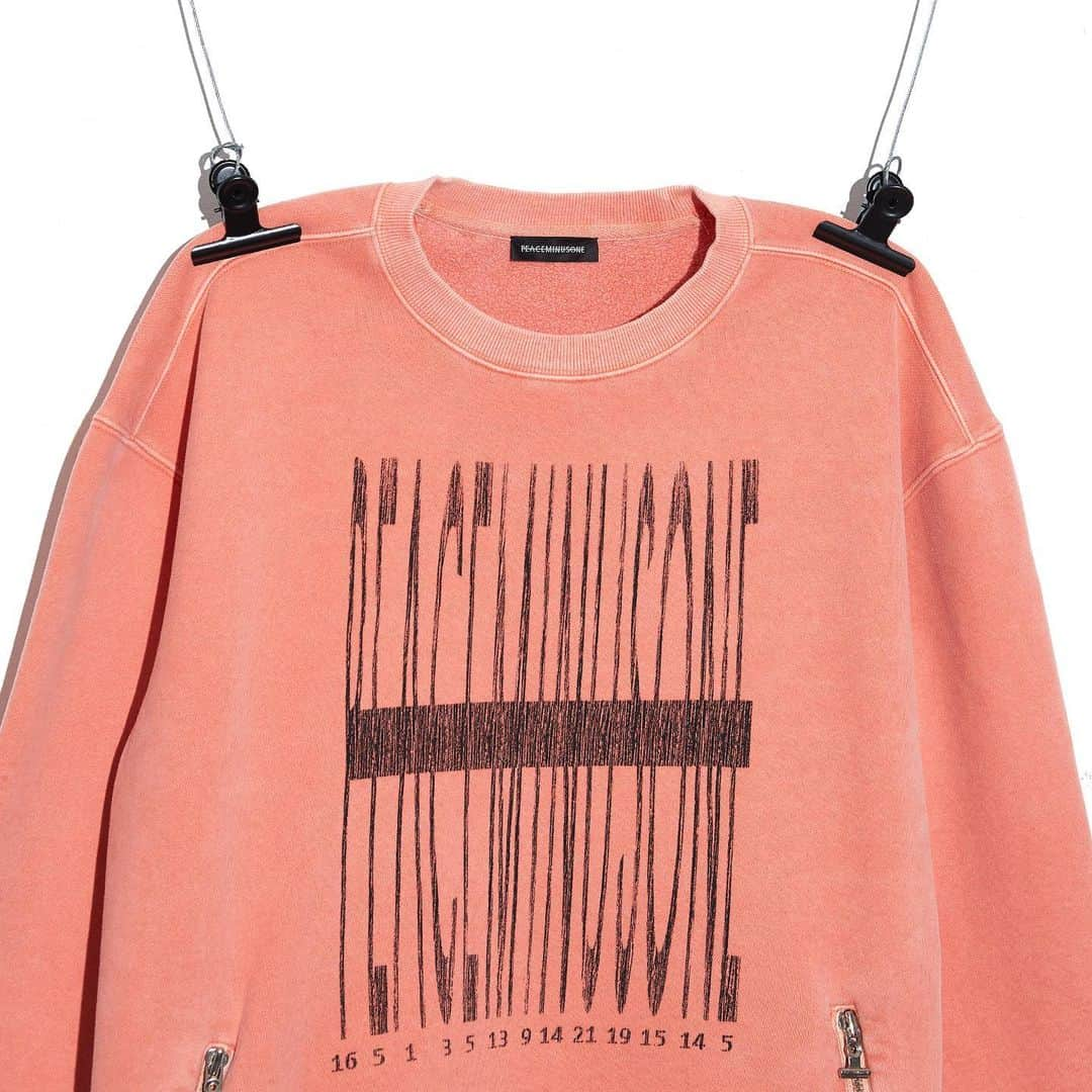 PEACEMINUSONEさんのインスタグラム写真 - (PEACEMINUSONEInstagram)「PMO®➖CREW NECK #1 SALMON」1月20日 13時21分 - peaceminusonedotcom