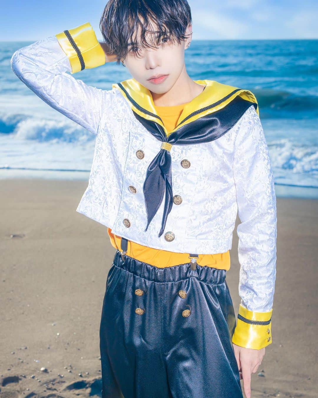 DropGirl'sのインスタグラム：「DropGirl's  ➤ みつき ➤担当カラー 黄  #DropGirls #メンズ地下アイドル #アイドル #IDOL」