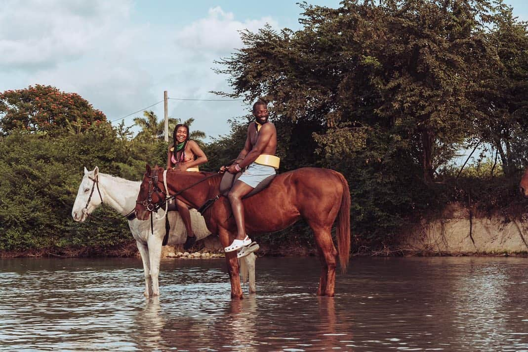 ドウェイン・ウェイドさんのインスタグラム写真 - (ドウェイン・ウェイドInstagram)「🐎 🐎🇯🇲 🖤🤠」1月20日 13時51分 - dwyanewade