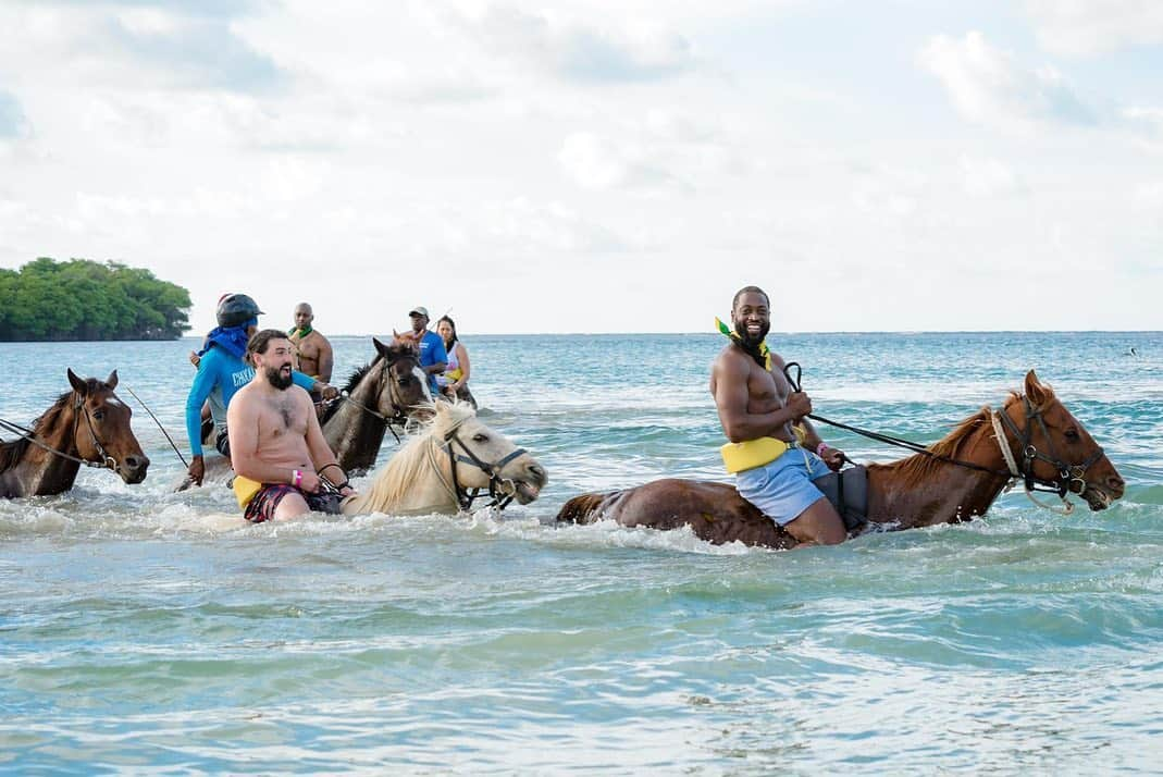 ドウェイン・ウェイドさんのインスタグラム写真 - (ドウェイン・ウェイドInstagram)「🐎 🐎🇯🇲 🖤🤠」1月20日 13時51分 - dwyanewade