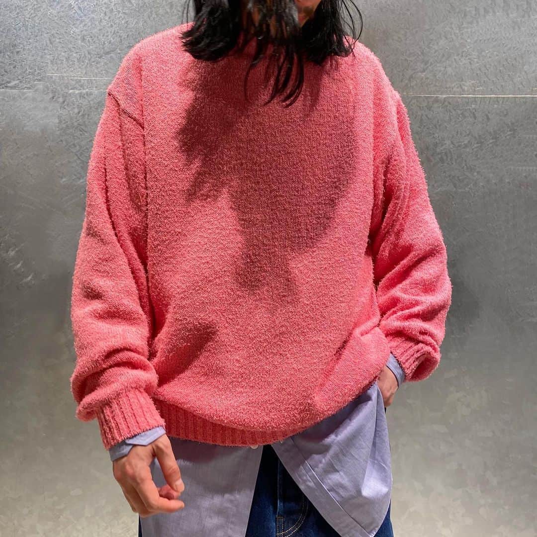 H BEAUTY&YOUTHさんのインスタグラム写真 - (H BEAUTY&YOUTHInstagram)「＜H BEAUTY&YOUTH＞ TWIST COTTON CREW KNIT ¥24,200-(tax in) Color: Pink/White/Dk.Greee Size: S/M/L (着用スタッフ: 181cm 着用サイズ: L)  #H_beautyandyouth @h_beautyandyouth  #BEAUTYANDYOUTH #Unitedarrows」1月20日 14時58分 - h_beautyandyouth