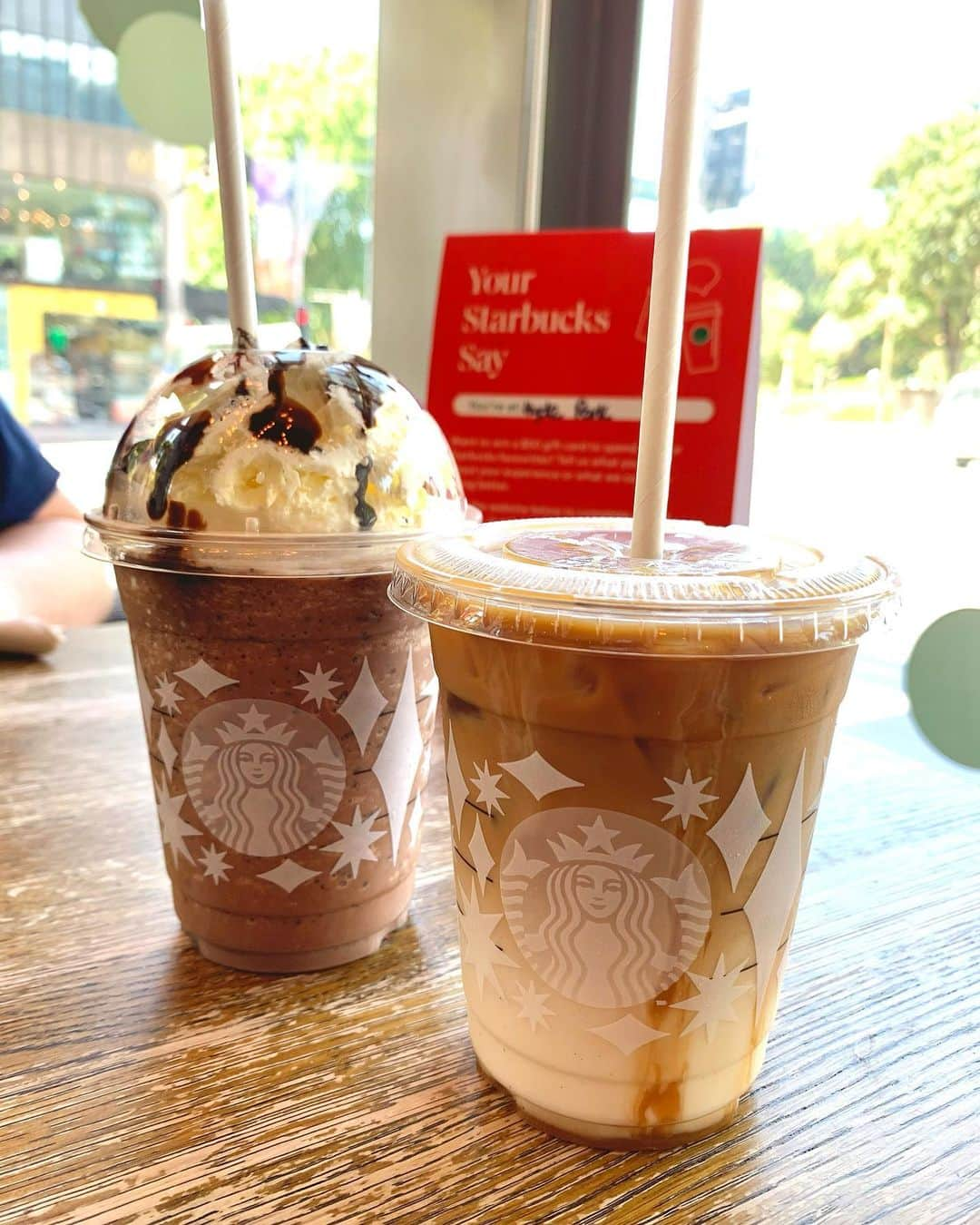 武田紗季のインスタグラム：「Caramel macchiato ❤︎❤︎❤︎  #starbucks #sydney #australia  #シドニー　#lovecaramelmacciato」