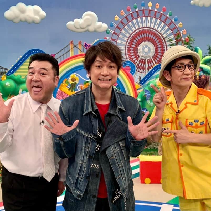 柴田英嗣のインスタグラム：「香取慎吾様  #いや出でくれるんかいっ #ライオンと綱引き #鷹と競走 #犬と縄跳び対決 #ナマケモノの咀嚼音 #いや全部やってくれるんかいっ #ほぼ慎吾ちゃんと動物特番 #いやほぼ慎吾ちゃん特番 #いやほぼ慎吾ちゃん #もう慎吾ちゃん #ありがとう」