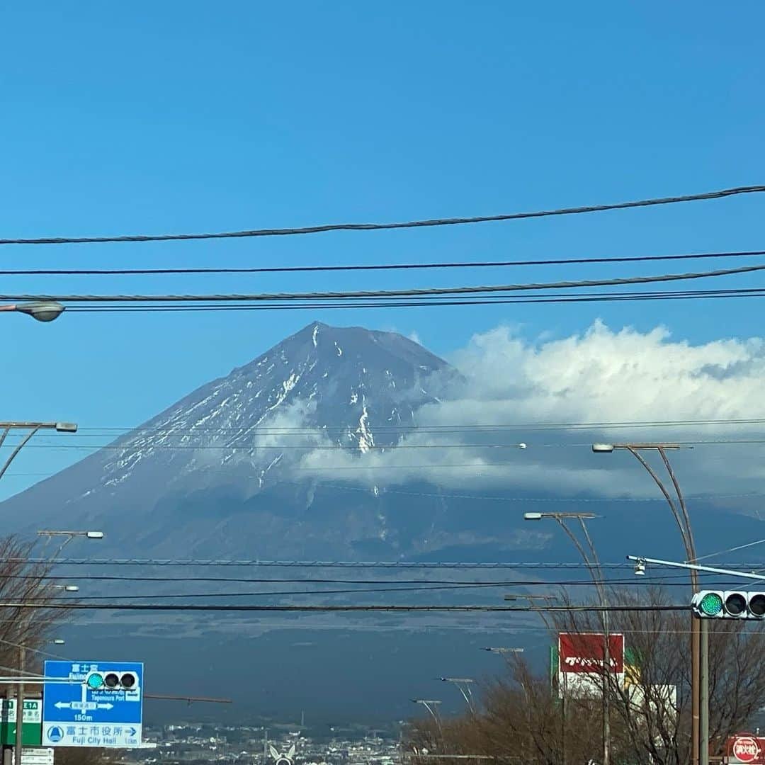 堀田祐美子さんのインスタグラム写真 - (堀田祐美子Instagram)「色んな角度からの富士山🗻✨  見えたら撮りたくなる🗻✨  #堀田祐美子 #yumiko hotta #woman's  #prowrestling #女子プロレス #富士山」1月20日 16時55分 - yumiko_hotta