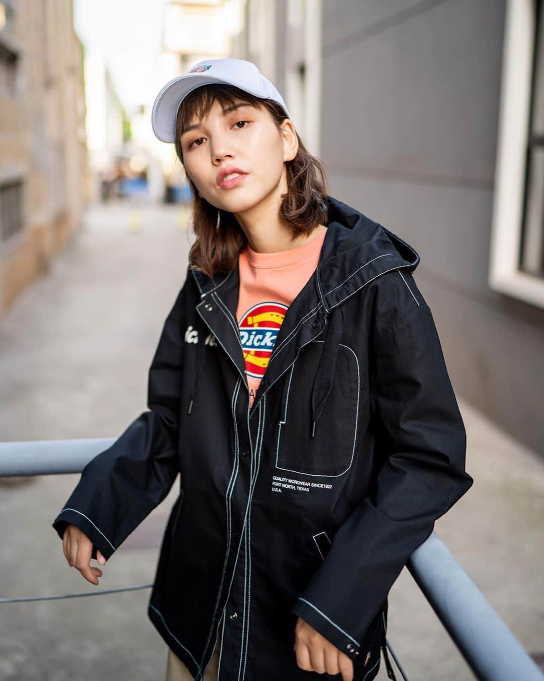ディッキーズさんのインスタグラム写真 - (ディッキーズInstagram)「HOTPRICEアウターPICK UP🔥   1万円以下の人気アウターが残りわずか！ 春先まで活躍してくれるので持っておきたい1着です♪ 今ならサイズが揃っておりますので、是非チェックして見て下さい😍  ◆本日限定の1,500円クーポン発券中◆   気になるアイテムの写真をタッチ！商品がタグ付けされているのでお買い物も楽々♪   LINE公式アカウントにて友達募集中♪ お得なキャンペーンやおすすめコーディネートをお届けしております！ハイライトのQRコードからご登録頂けます。  dickies #ディッキーズ #ディッキーズ874 #秋冬商品 #秋冬ファッション #ファッション #秋冬 #季節 #アウター #ジャケット #クリアランスセール #クーポン #アウターコーデ #ジャケットコーデ #ootd #オススメ #ストリートファッション #作業着 #ワークウエア #アメカジ」1月20日 17時03分 - dickies_jp