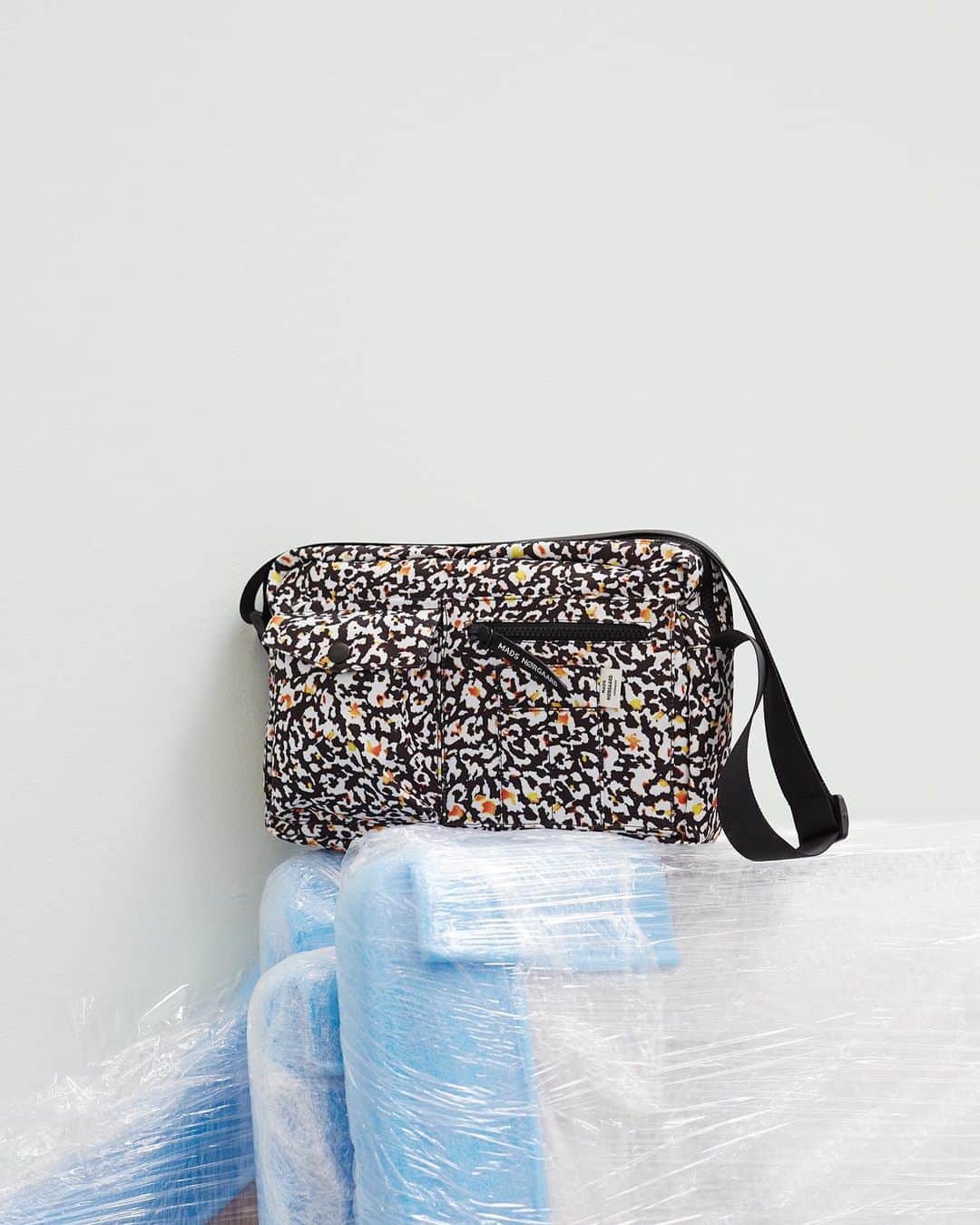 マッツノーガードのインスタグラム：「BEL ONE ART CAPPA - urban camo 〰️」