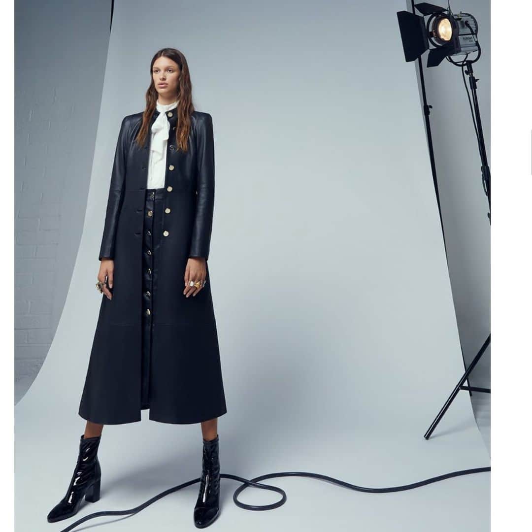のインスタグラム：「Mood for virtual shopping today 🖤 #leather   @temperleylondon  Appointments down the web are great fun ... so we will do some more next week ... maybe also at cocktail hour x  🥂 e mail  Heleni@temperleylondon.com with sizes and requests x ( and all sexes and sizes welcome ... first men booked in today ) 💋💋」