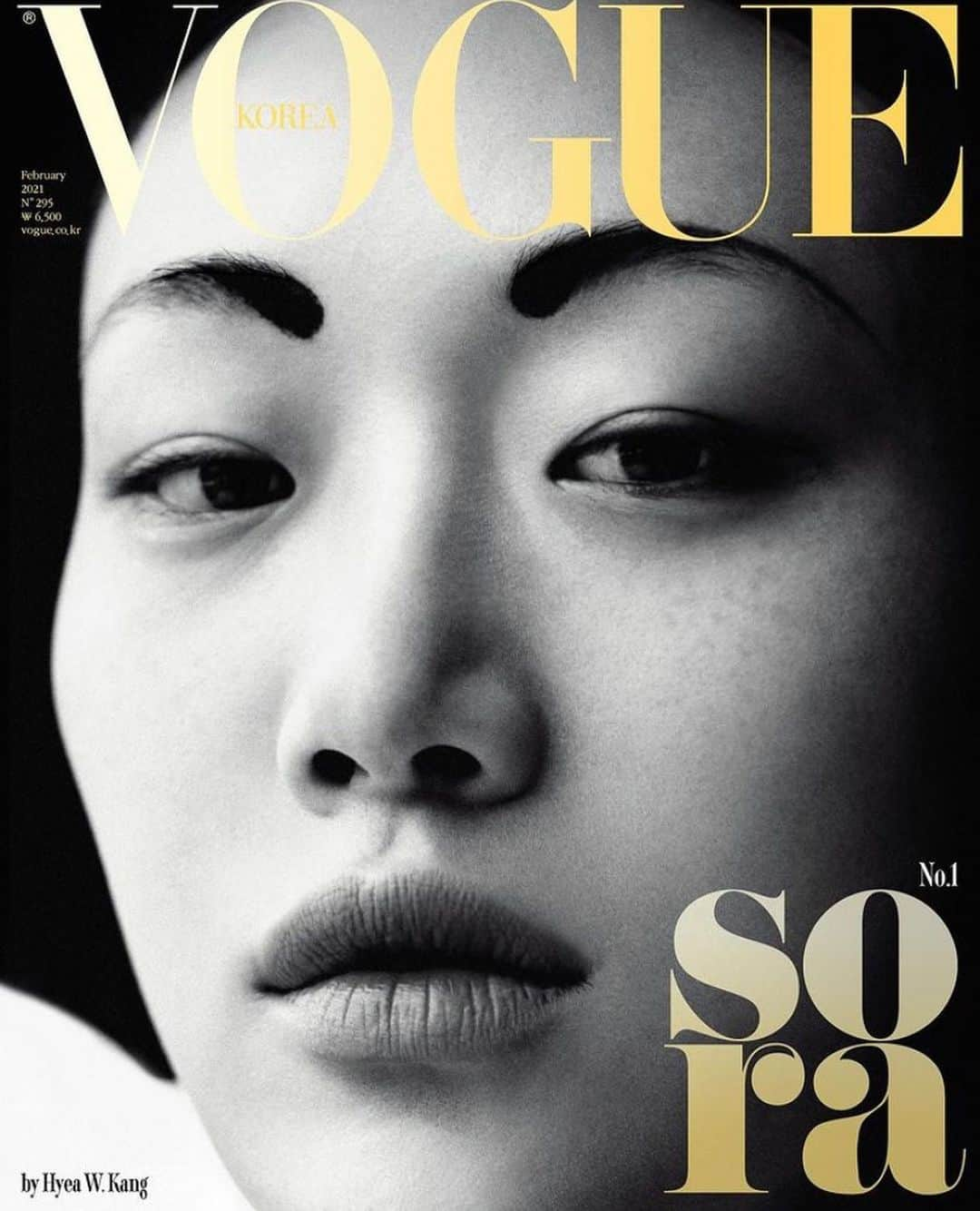 ソラ・チョイさんのインスタグラム写真 - (ソラ・チョイInstagram)「@voguekorea cover for February issue #최소라 #sorachoi  @romanyoung  @fordmodels  @wilhelmina.london  @special_management  @yg_kplus  #AsianModel #KoreaModel」1月20日 17時15分 - sola5532